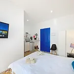 Apartment Modern By Mive Floriana